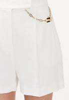 ELISABETTA FRANCHI Shorts avorio da donna con logo gioiello SH00561E2 360 ELISABETTA FRANCHI 