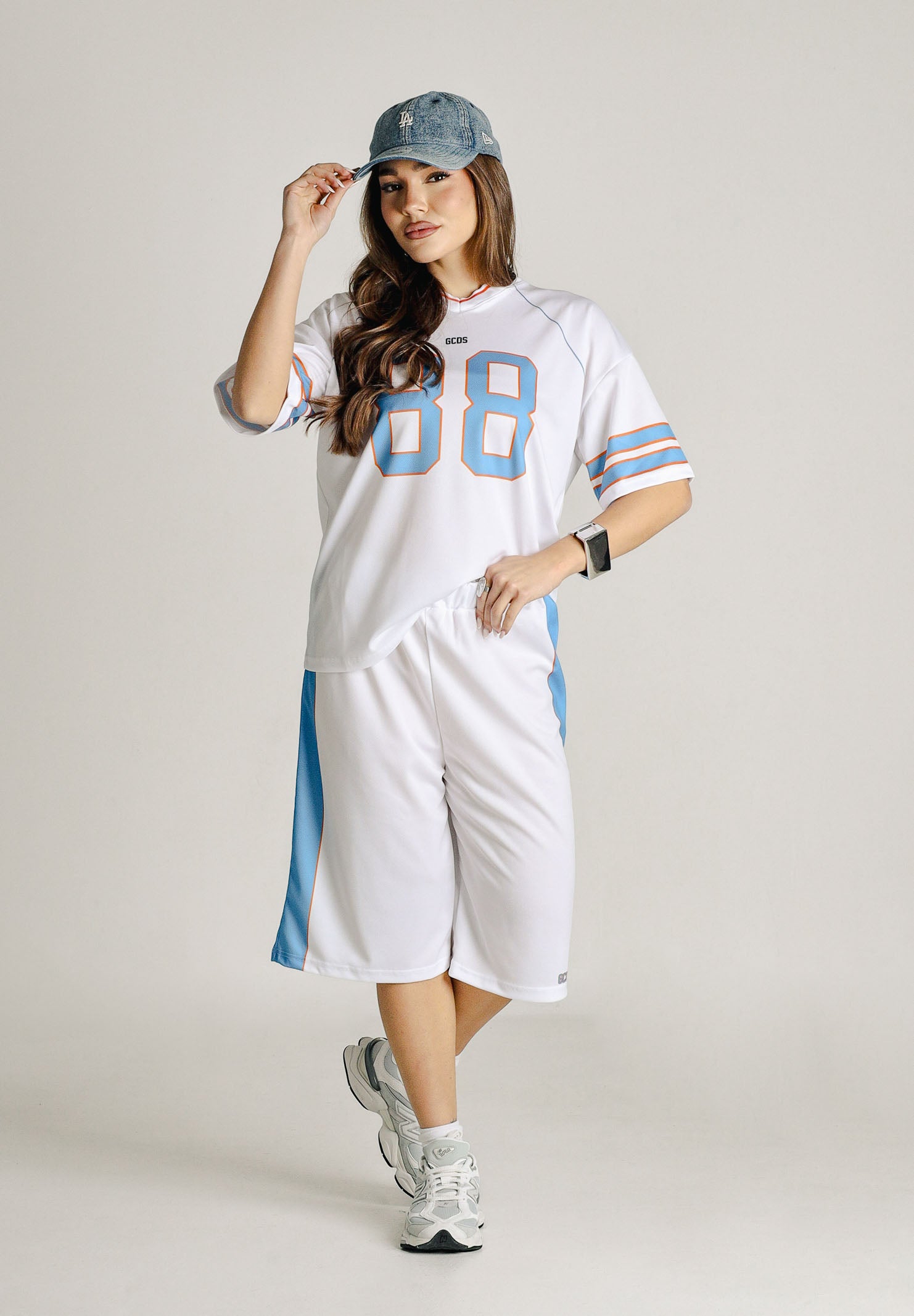 GCDS Shorts bianco per donna, ragazzi e bambini con logo C1BJQL710J338 100E GCDS 
