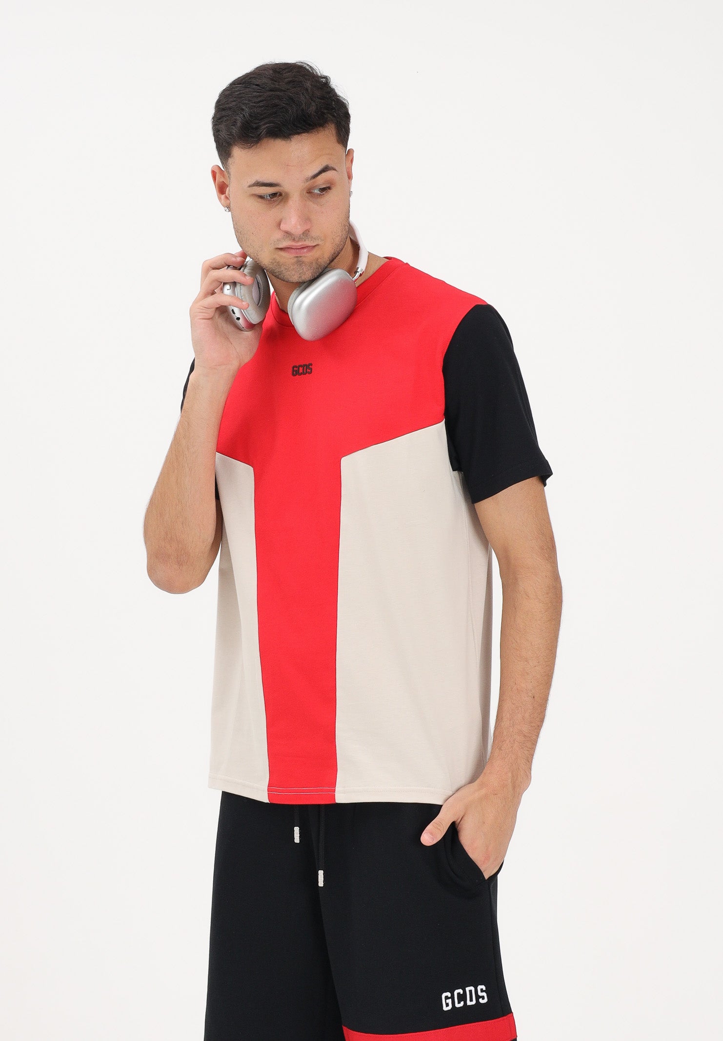 GCDS T-shirt a manica corta multicolore per uomo e donna con motivo color block C1MEQC038J101 436U GCDS 