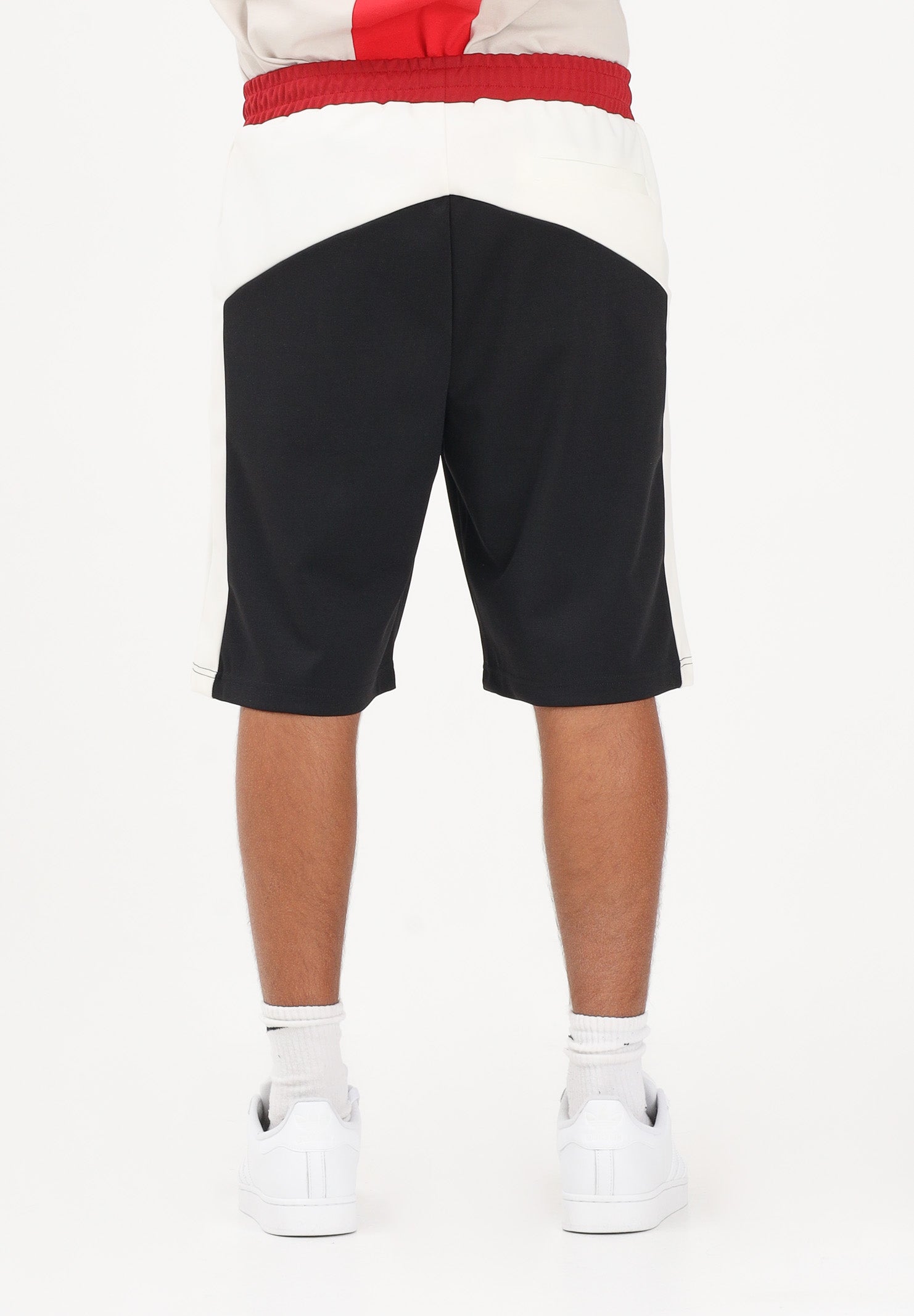 GCDS Shorts sportivo nero per uomo e donna dal design color block C1MEQL215C008 999A GCDS 