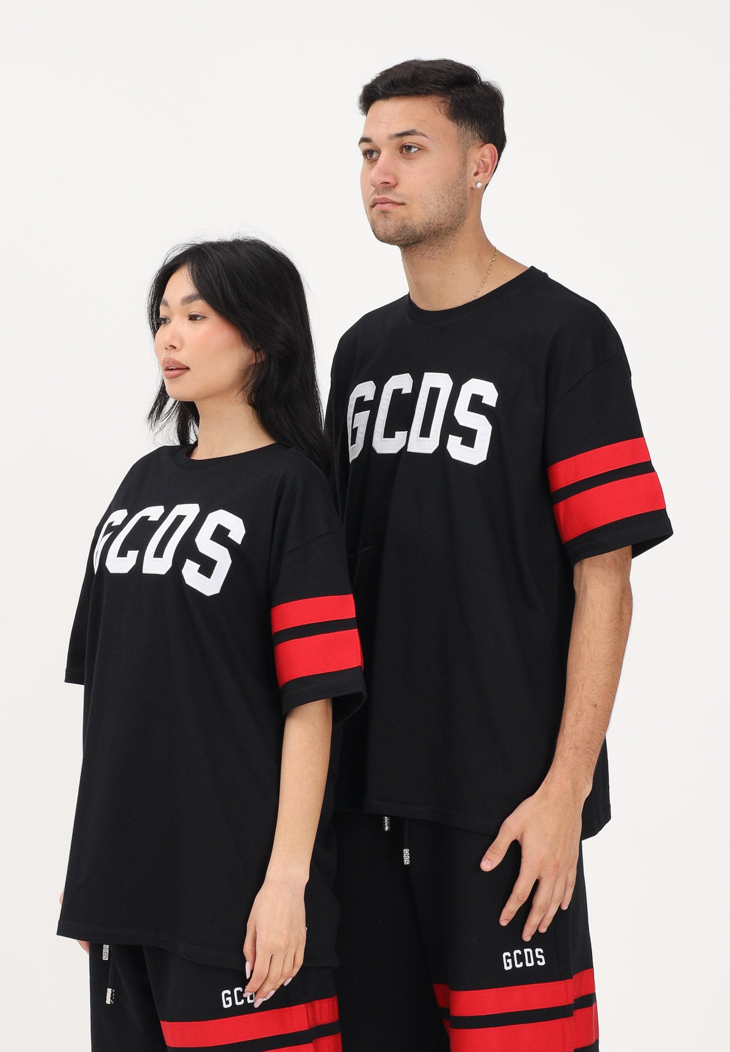 GCDS T-shirt a manica corta nera per uomo e donna con logo Z0MLQC106J101 999R GCDS 