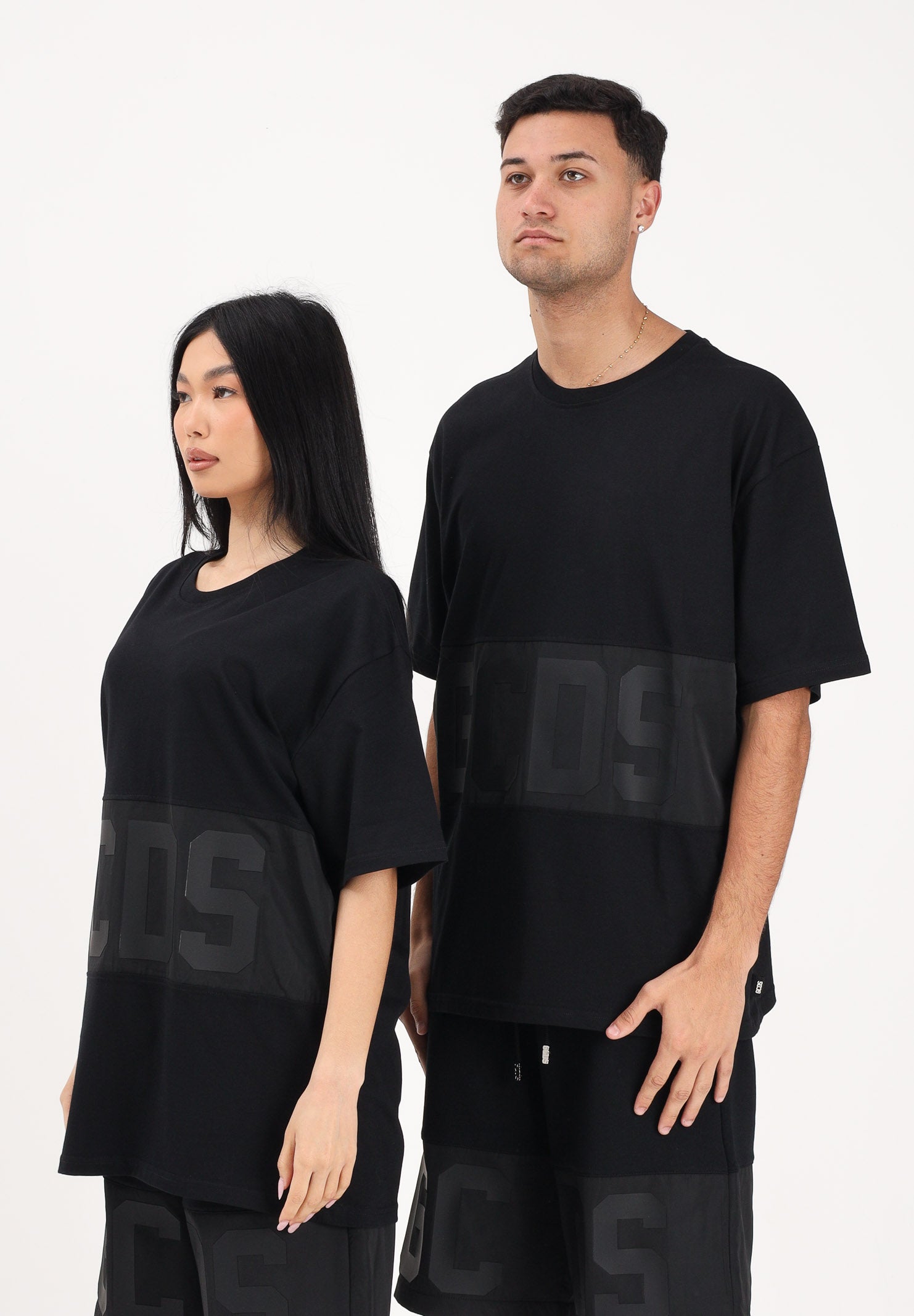 GCDS T-shirt a manica corta nera per uomo e donna con logo Z0MLQC109J101 999B GCDS 