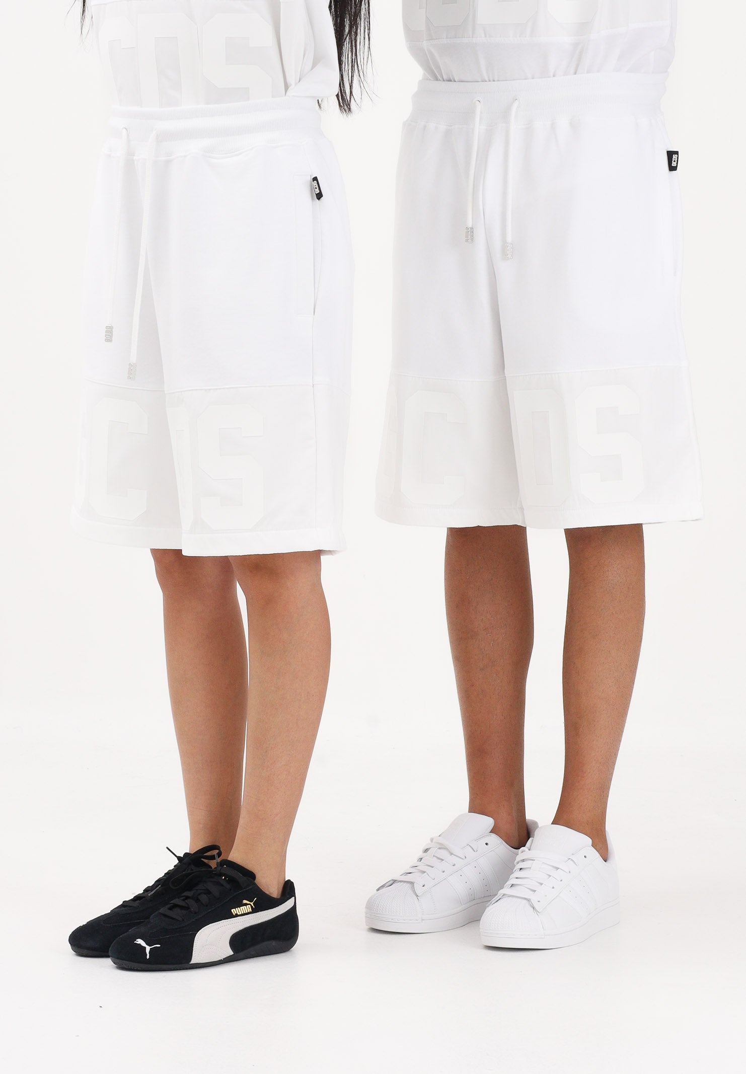GCDS Shorts sportivo bianco per uomo e donna con logo Z0MLQL230F004 100A GCDS 