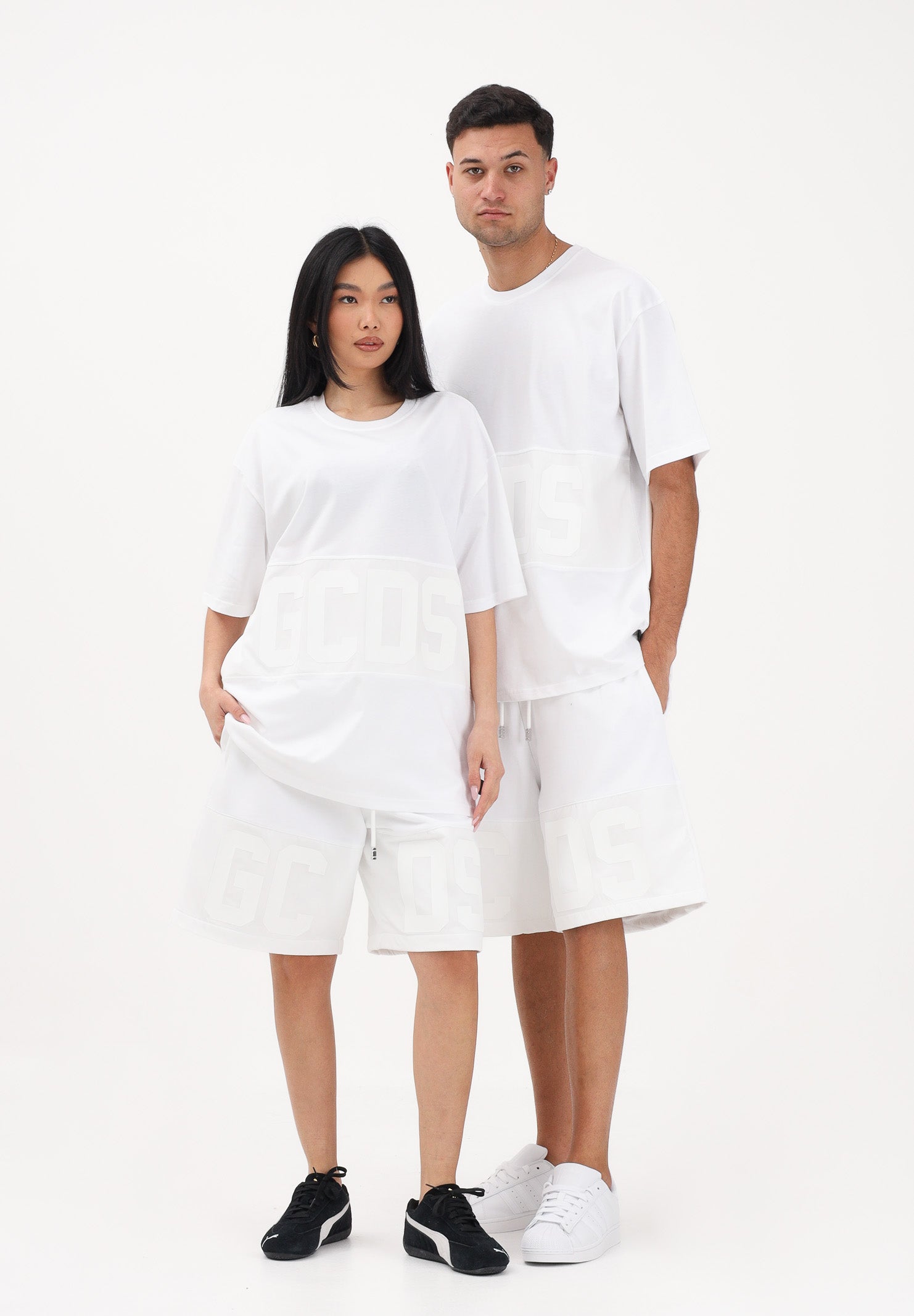 GCDS Shorts sportivo bianco per uomo e donna con logo Z0MLQL230F004 100A GCDS 