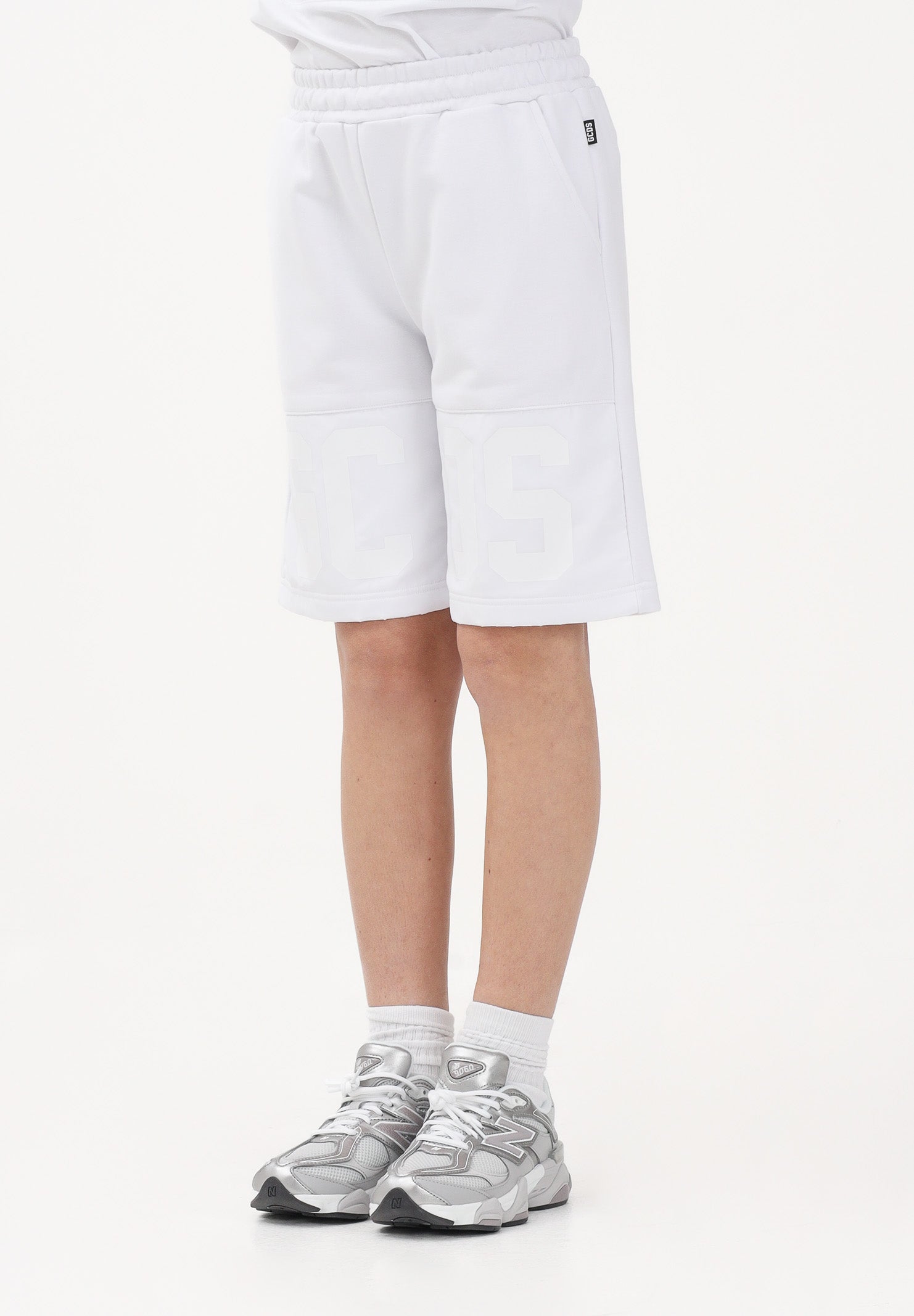 GCDS Shorts sportivo bianco per uomo e donna con logo Z0MLQL230F004 100A GCDS 