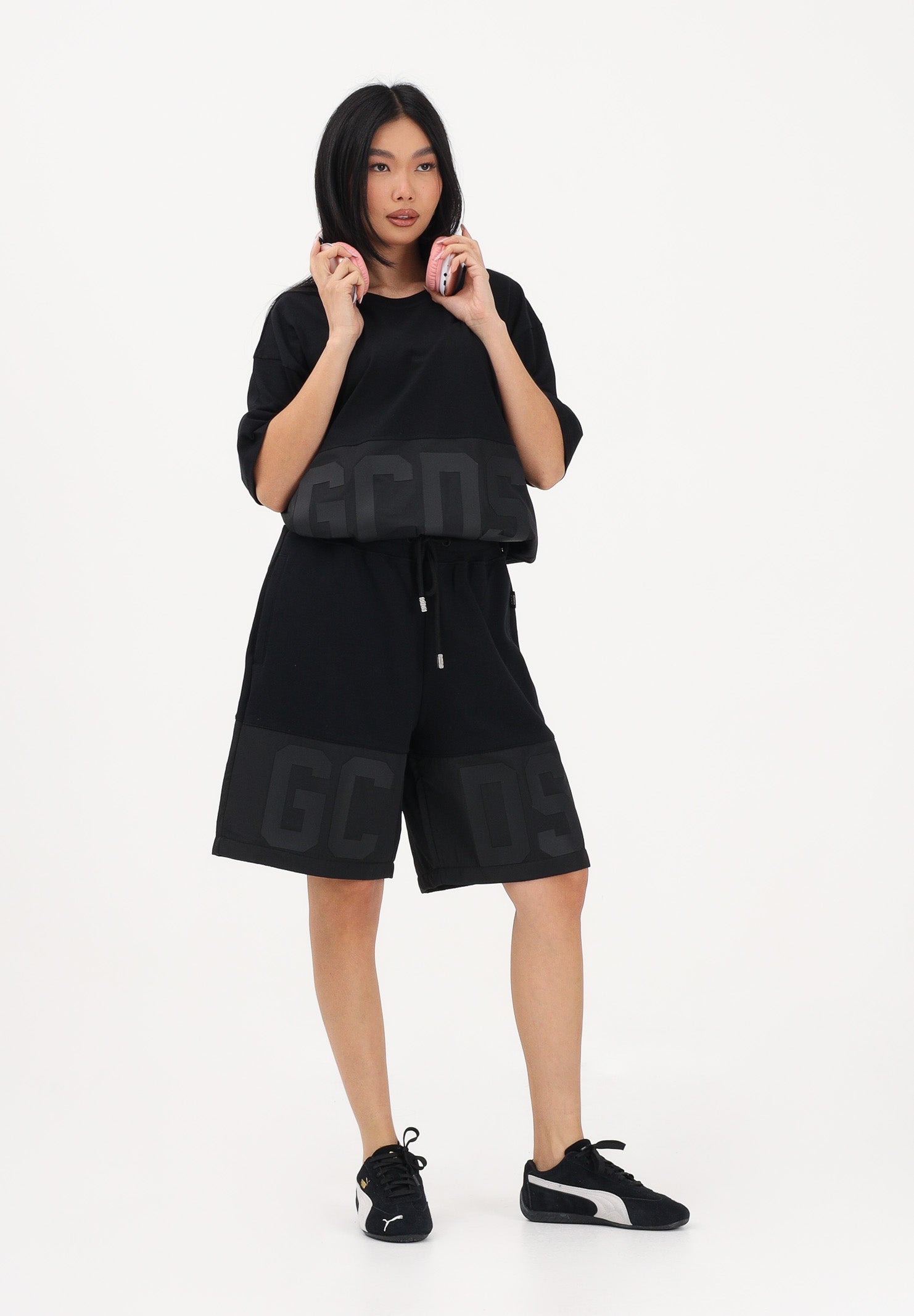 GCDS Shorts sportivo nero per uomo e donna con logo Z0MLQL230F004 999B GCDS 