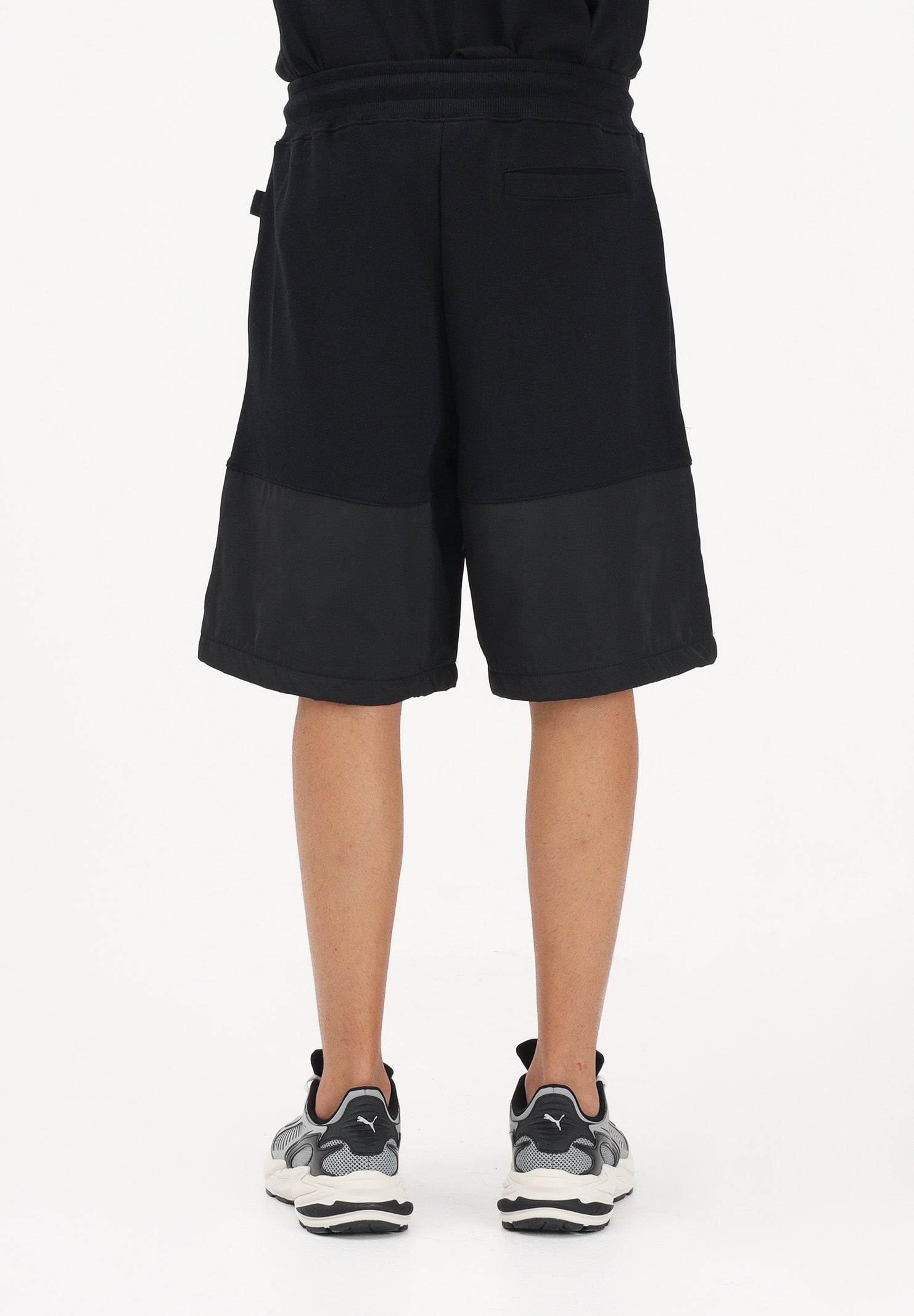 GCDS Shorts sportivo nero per uomo e donna con logo Z0MLQL230F004 999B GCDS 
