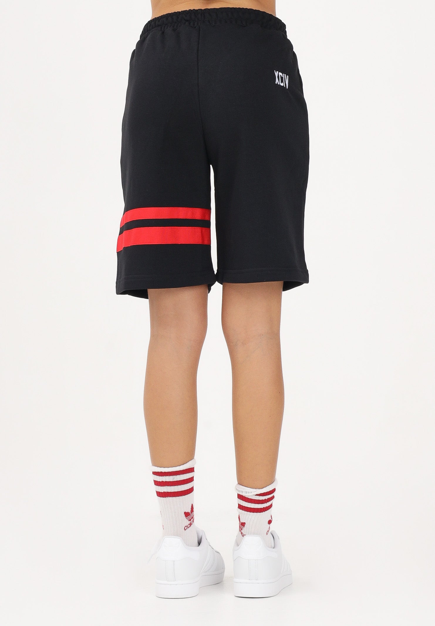 GCDS Shorts sportivo nero per donna, ragazzi e bambini con logo e bande rosse Z0UJQL594F004 999R GCDS 
