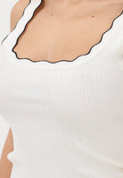 JDY Canotta panna da donna con bordi scallopati a contrasto 15290585 CLDABL JDY 