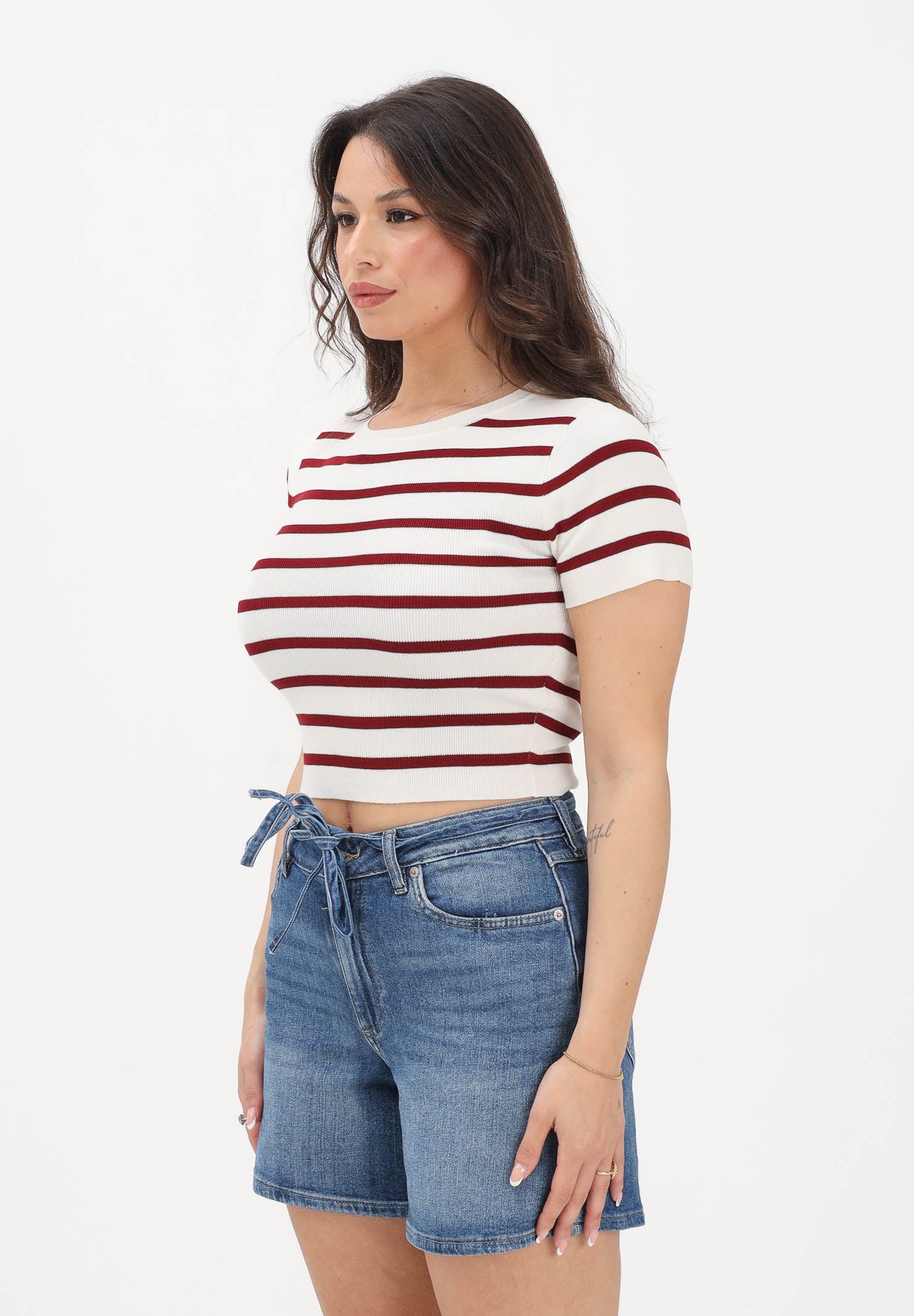 JDY Top a manica corta da donna con motivo a righe panna e bordeaux 15294790 CLDARU JDY 