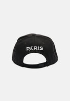 JORDAN Cappello con visiera Jordan Paris Saint-Germain nero per bambino e bambina 9A0999 023 JORDAN 