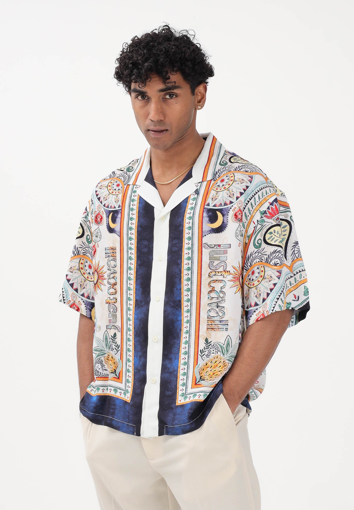 JUST CAVALLI Camicia a manica corta bianca da uomo con stampa grafica multicolor 80OALF04CNF05 004 JUST CAVALLI 
