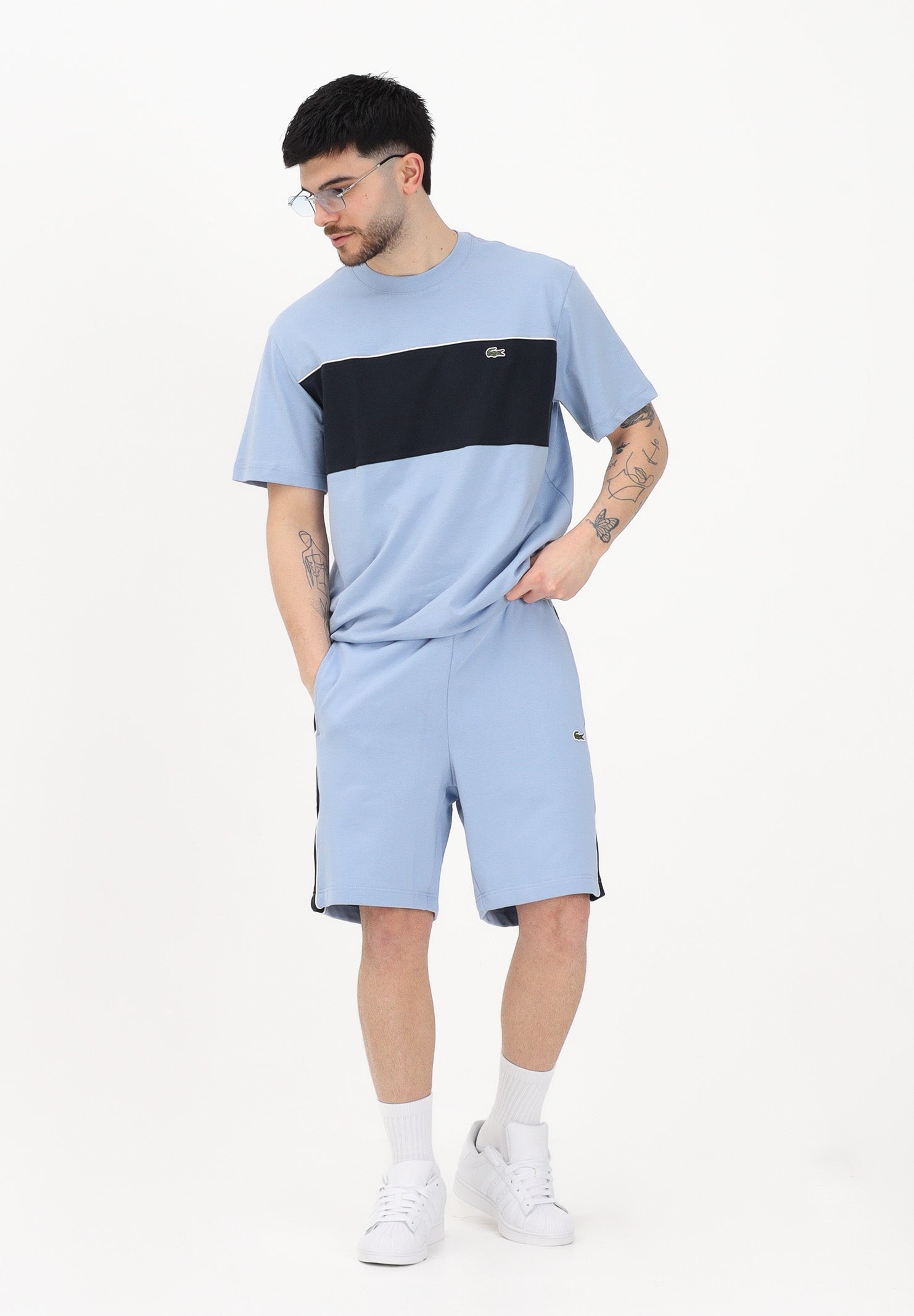 LACOSTE Shorts sportivo celeste da uomo con motivo color block GH0893 3PT LACOSTE 