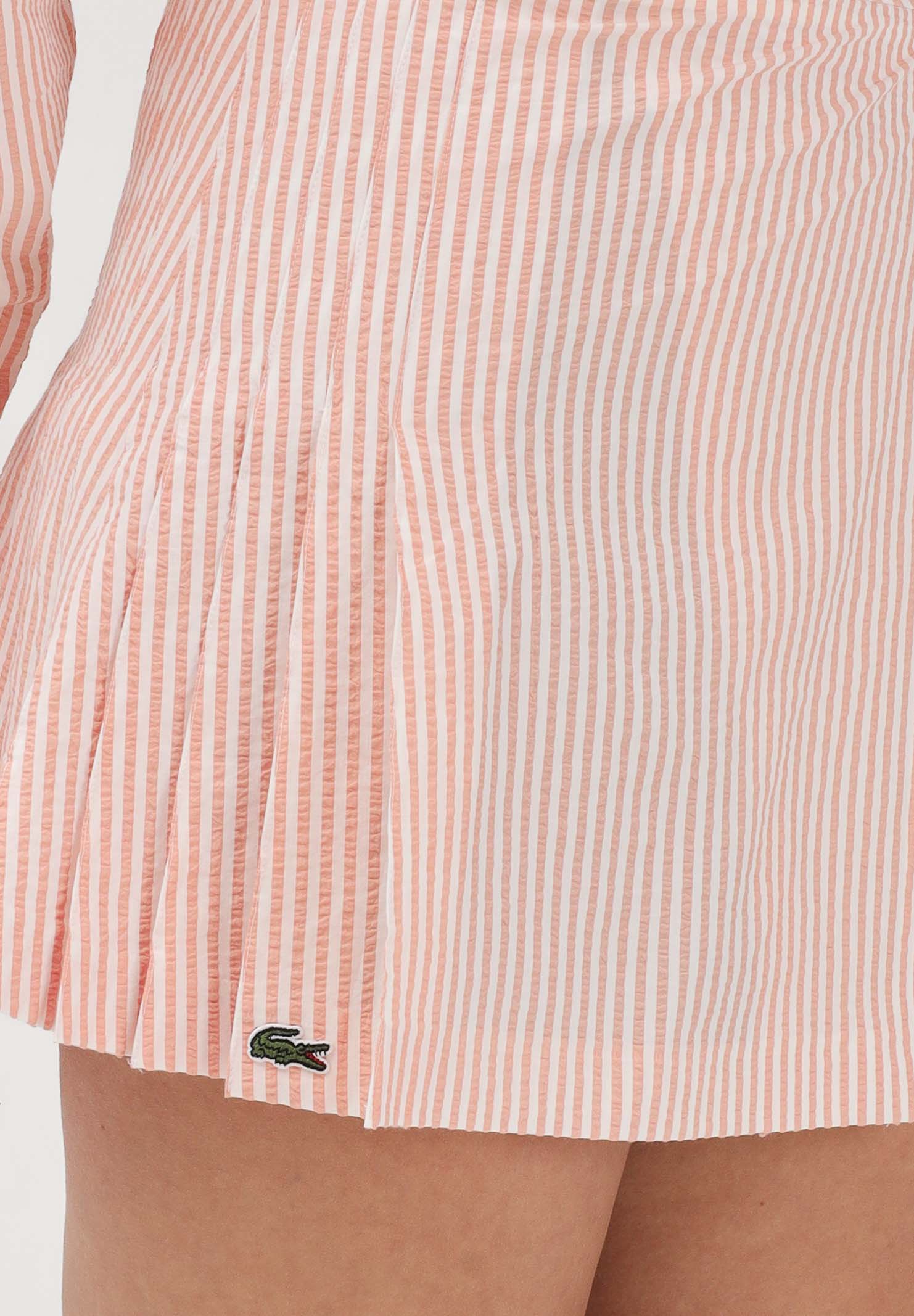 LACOSTE Gonna corta bianca e salmone da donna in seersucker JF5024 RNI LACOSTE 