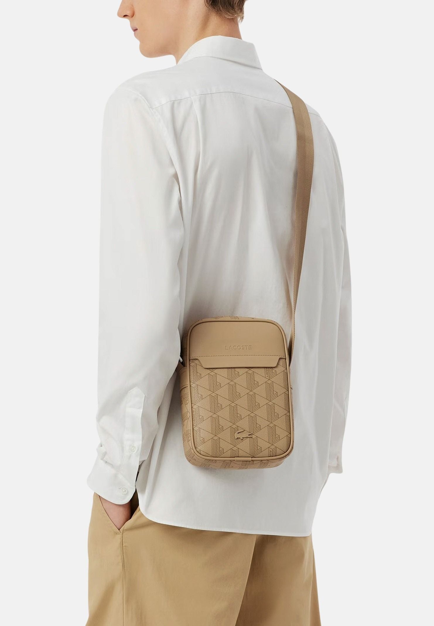 LACOSTE Borsello beige da uomo con stampa monogramma The Blend NH4410 R59 LACOSTE 
