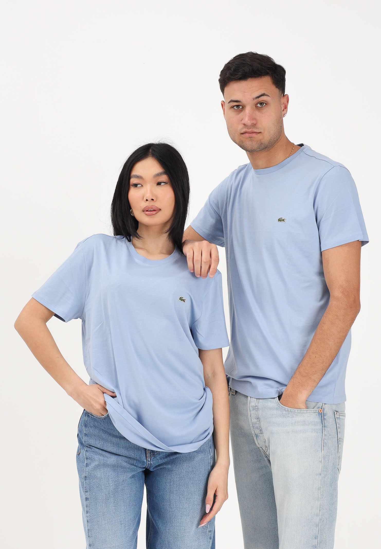 LACOSTE T-shirt a manica corta celeste per uomo e donna con patch logo TH6709 AEY LACOSTE 