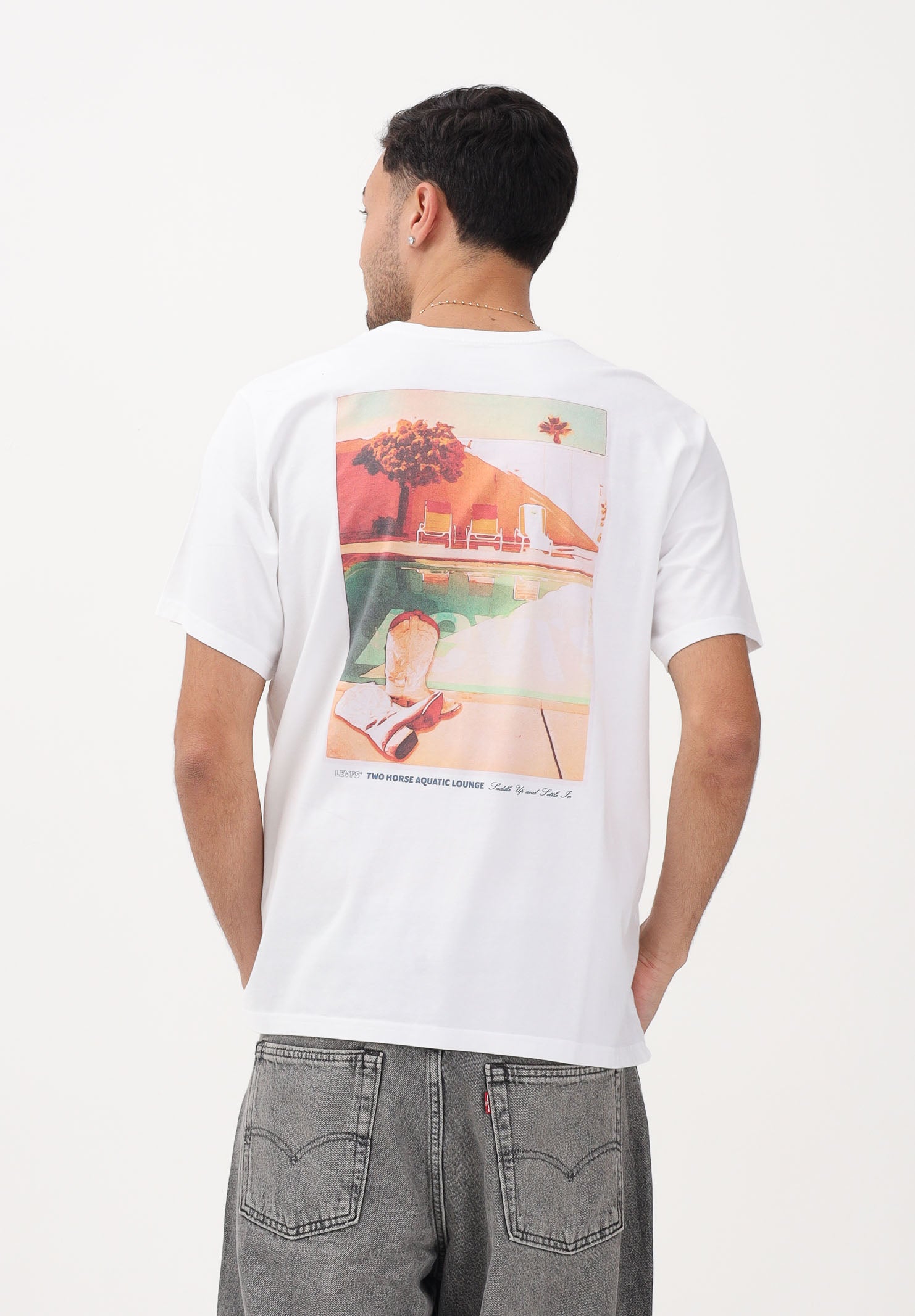 LEVI'S T-shirt a manica corta bianca da uomo con stampa sul retro 16143-2375 . LEVI'S® 
