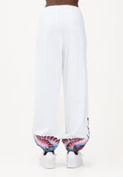 MARCELO BURLON COUNTY OF MILAN Pantalone sportivo bianco da donna con stampa sul fondo 26ECM30107 BICERO MARCELO BURLON COUNTY OF MILAN 