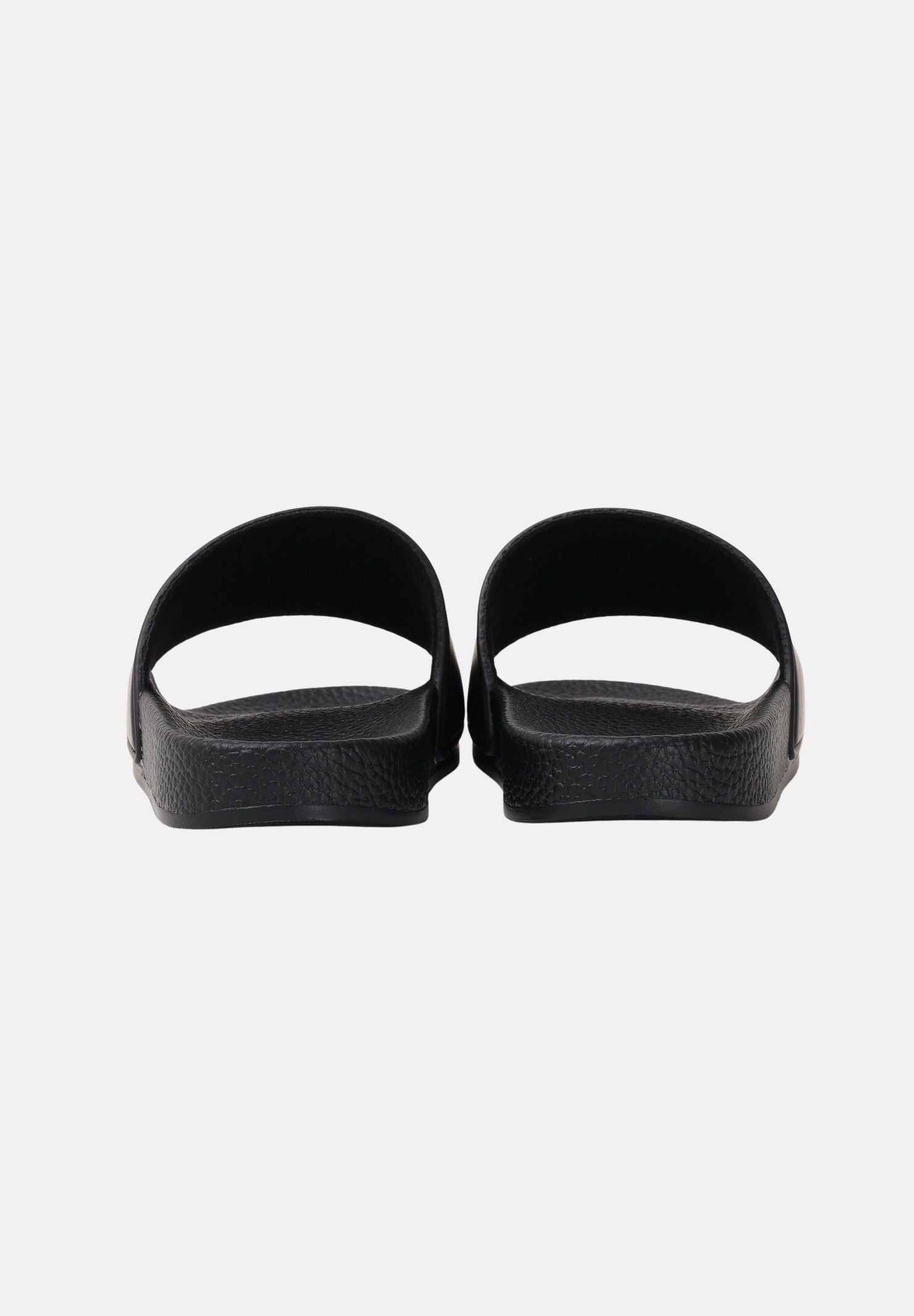 MARCELO BURLON COUNTY OF MILAN Ciabatte nere da uomo con logo COMAS2606794888 . MARCELO BURLON COUNTY OF MILAN 