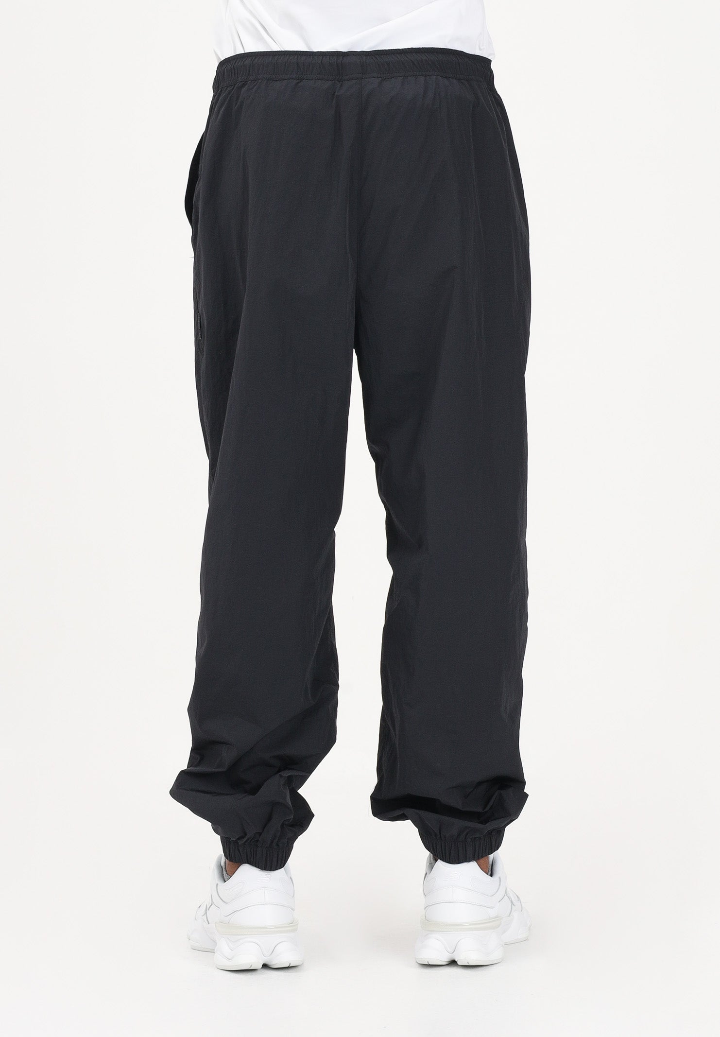 MARCELO BURLON COUNTY OF MILAN Pantalone sportivo nero da uomo con logo S6CMMAPA076 110 MARCELO BURLON COUNTY OF MILAN 