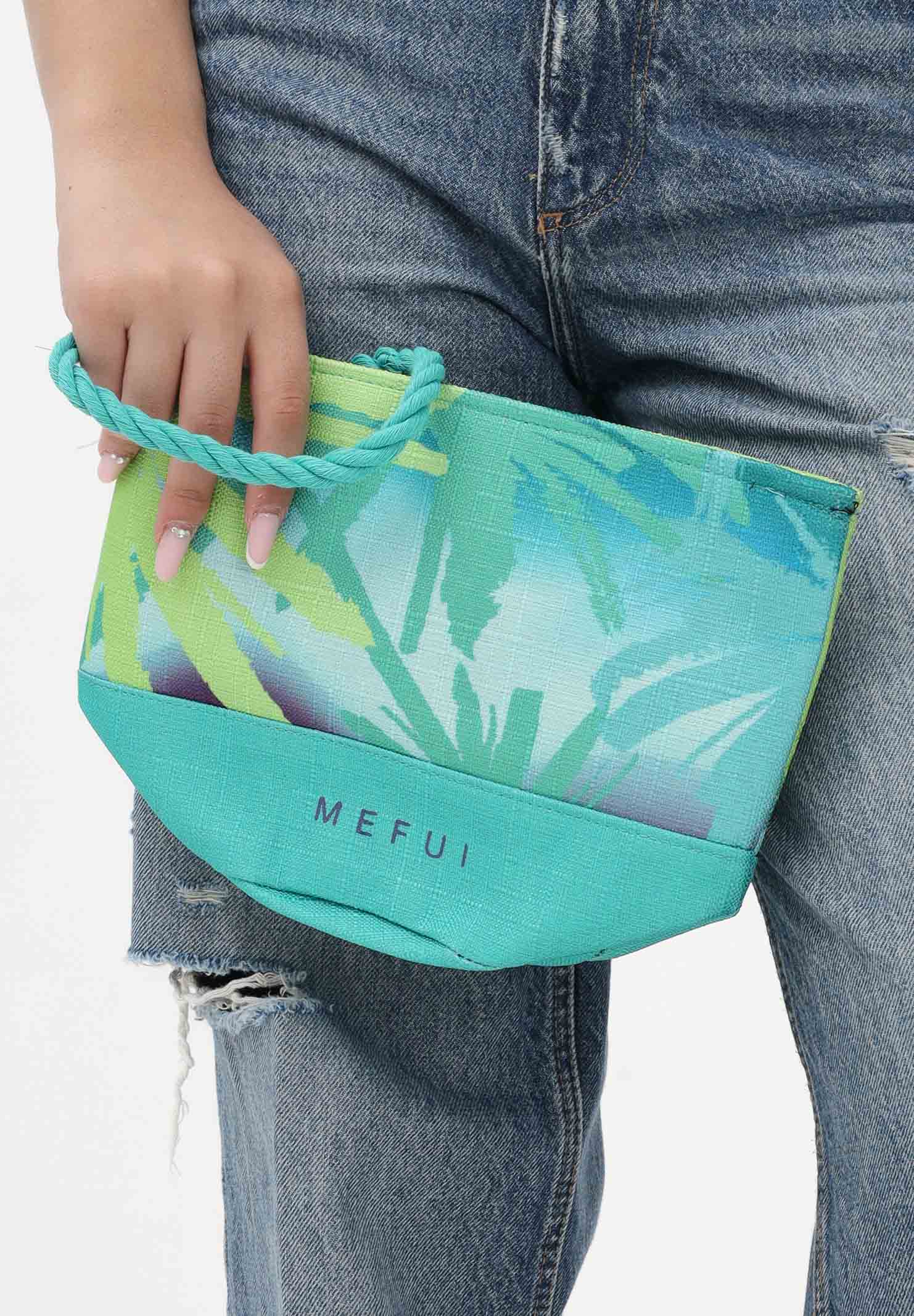 ME FUI Pochette verde acqua da donna con stampa tropicale MA26-SW0010X44 . ME FUI 