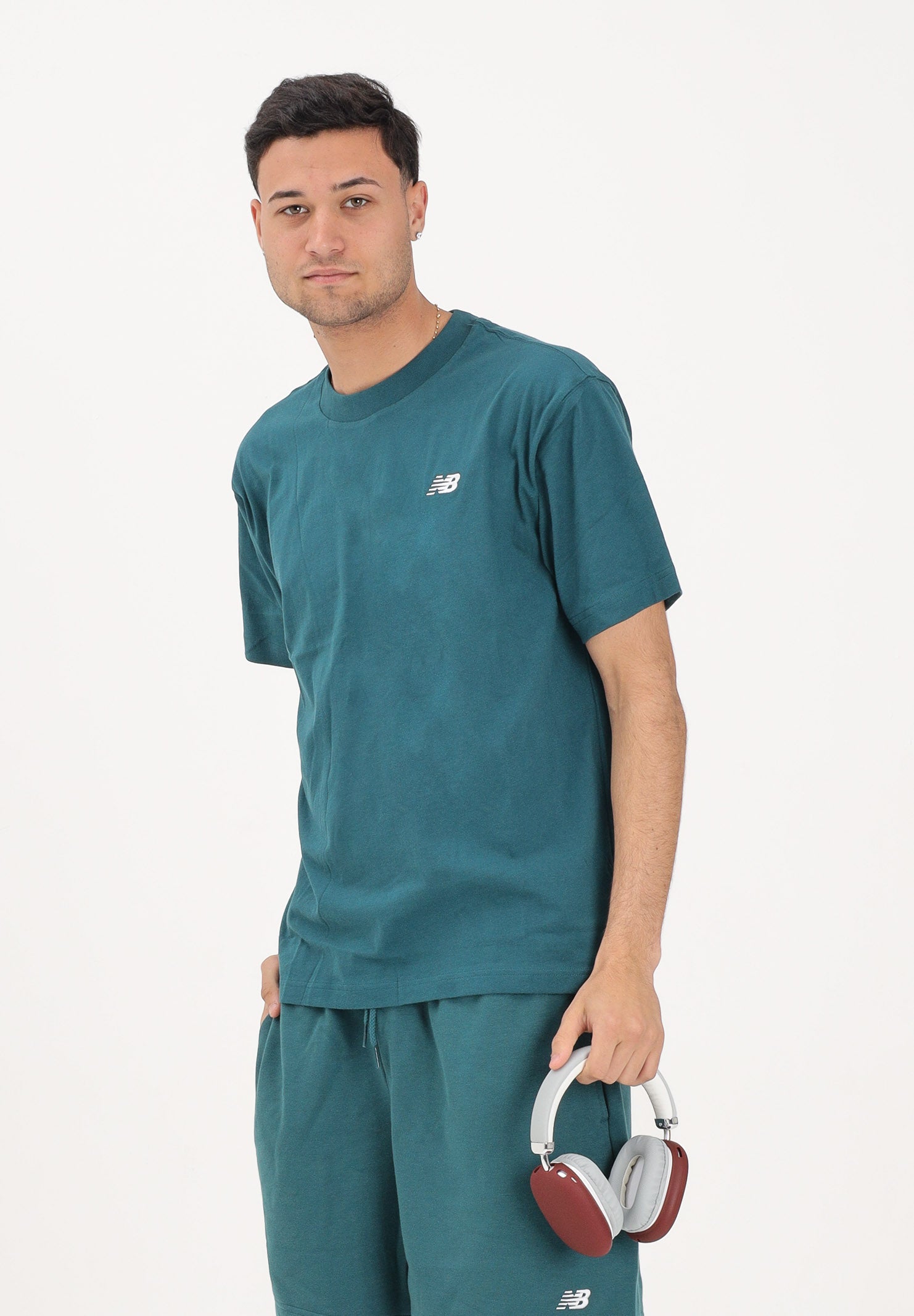 NEW BALANCE T-shirt a manica corta Sport Essentials petrolio per uomo e donna MT41509AAV . NEW BALANCE 