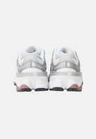 NEW BALANCE Sneakers 9060 Lace bianche, rosa e argento da bambina P90601Z6 . NEW BALANCE 