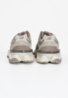 NEW BALANCE Sneakers 9060 marroni da uomo U9060ERC . NEW BALANCE 