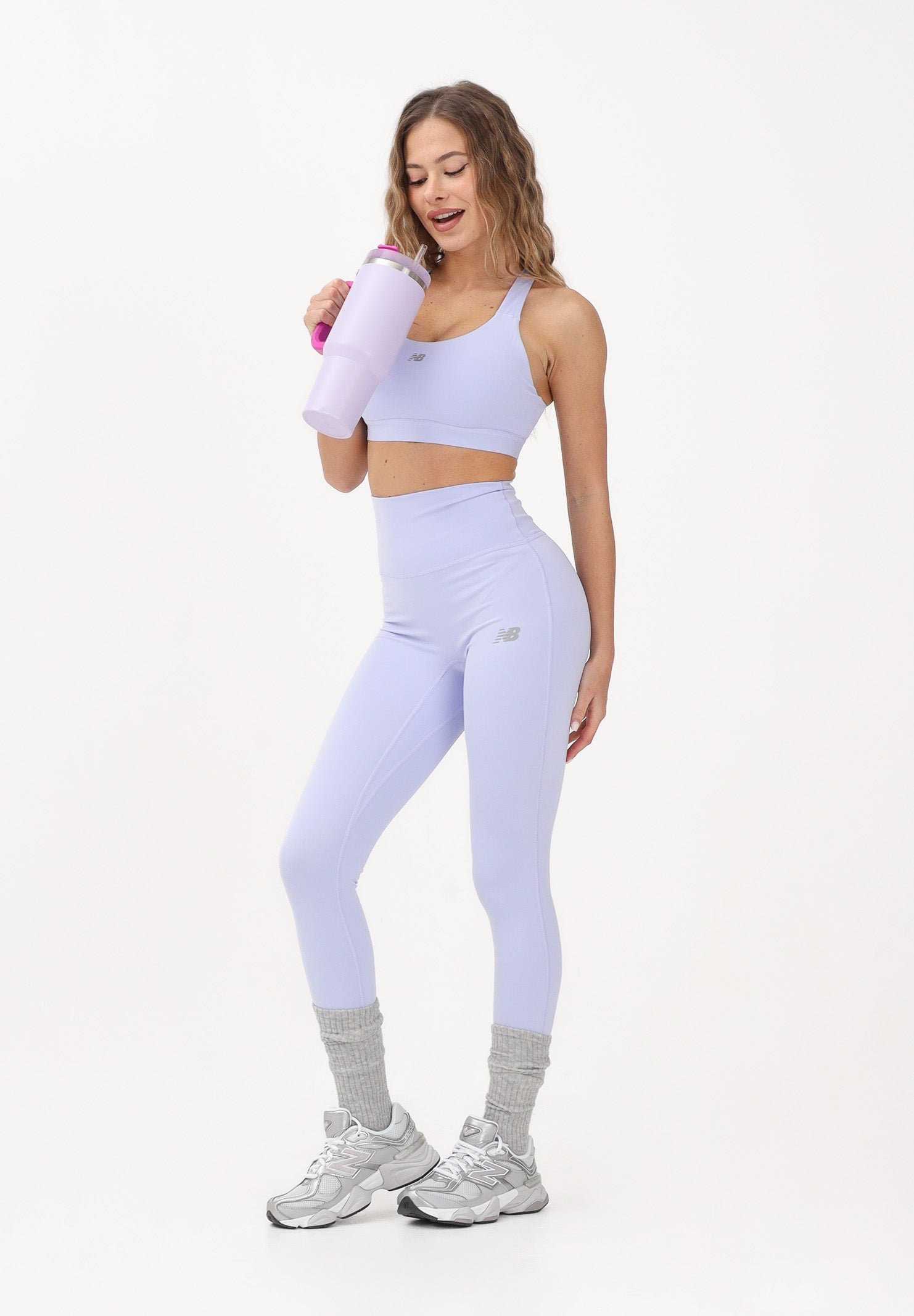 NEW BALANCE Bralette sportiva NB Essential lilla da donna WB51035DYK . NEW BALANCE 