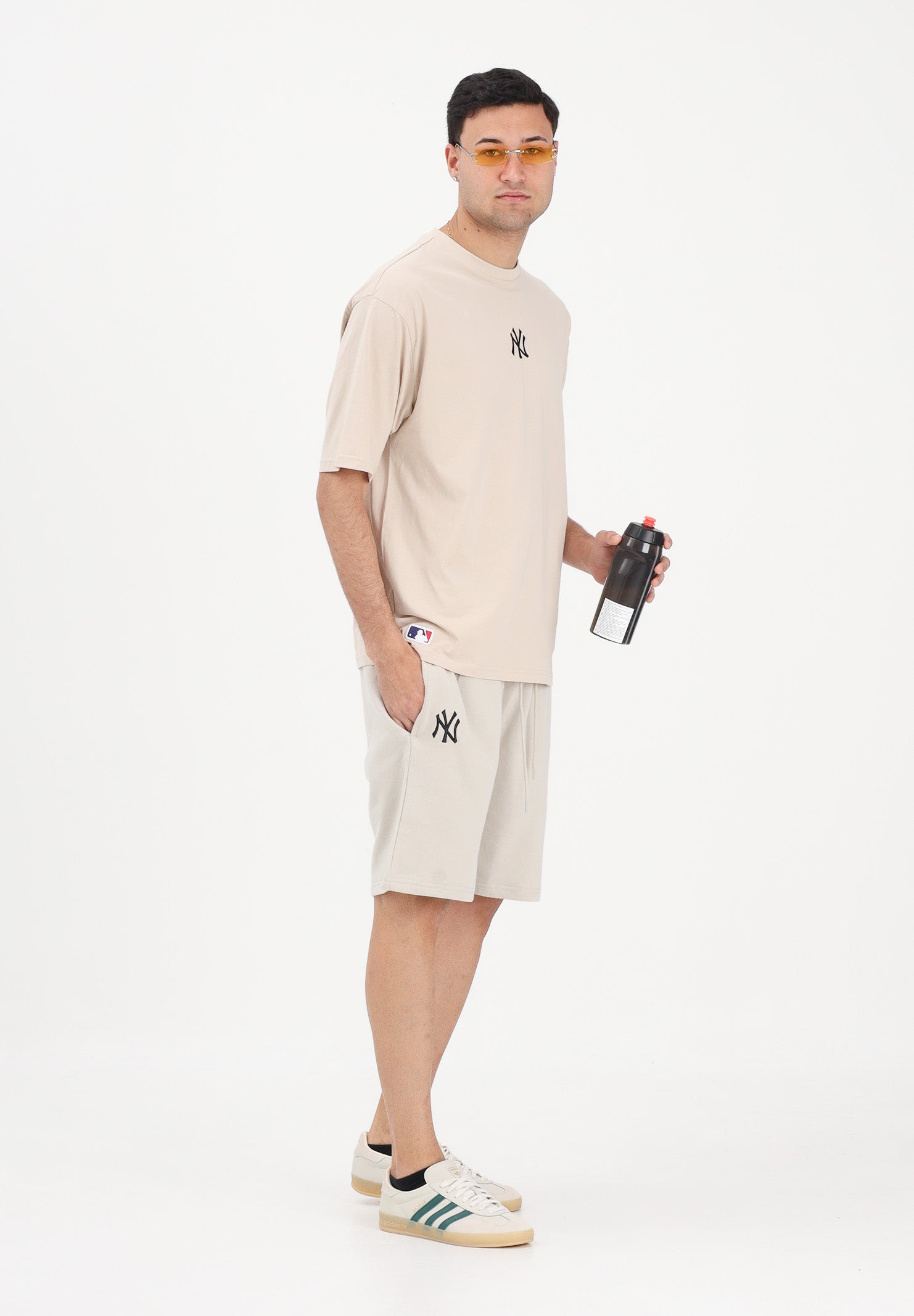NEW ERA Shorts sportivo New York Yankees MLB League Essential beige per uomo e donna 60675755 . NEW ERA 