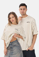 NEW ERA T-shirt a manica corta Oversized New Era Pinstripe panna per uomo e donna 60771551 . NEW ERA 