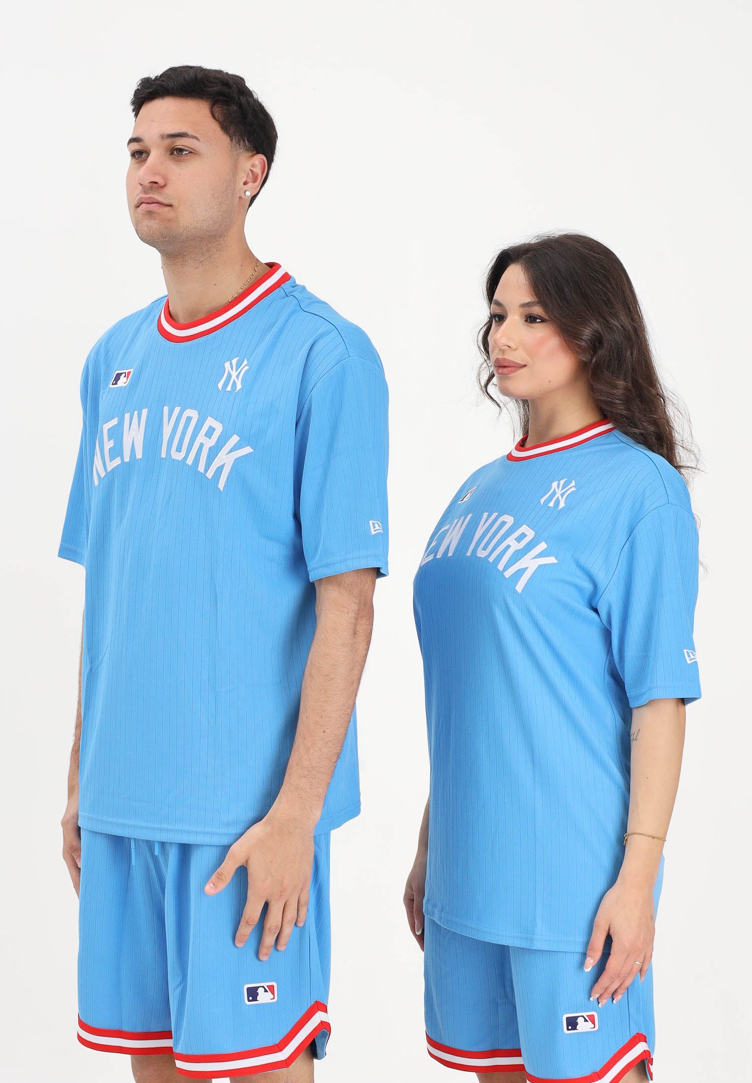 NEW ERA T-shirt a manica corta Oversized New York Yankees MLB Arch azzurra per uomo e donna 60856155 . NEW ERA 
