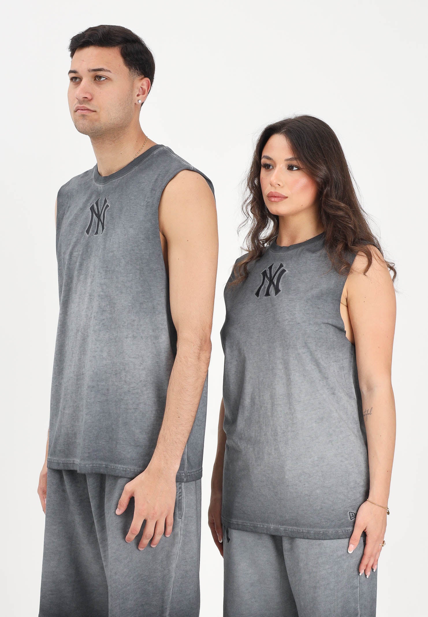 NEW ERA T-shirt smanicata New York Yankees MLB Washed Logo grigia per uomo e donna 60856169 . NEW ERA 