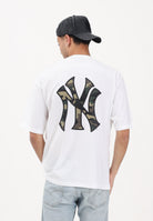 NEW ERA T-shirt a manica corta Oversized New York Yankees MLB Infill bianca per uomo e donna 60856215 . NEW ERA 