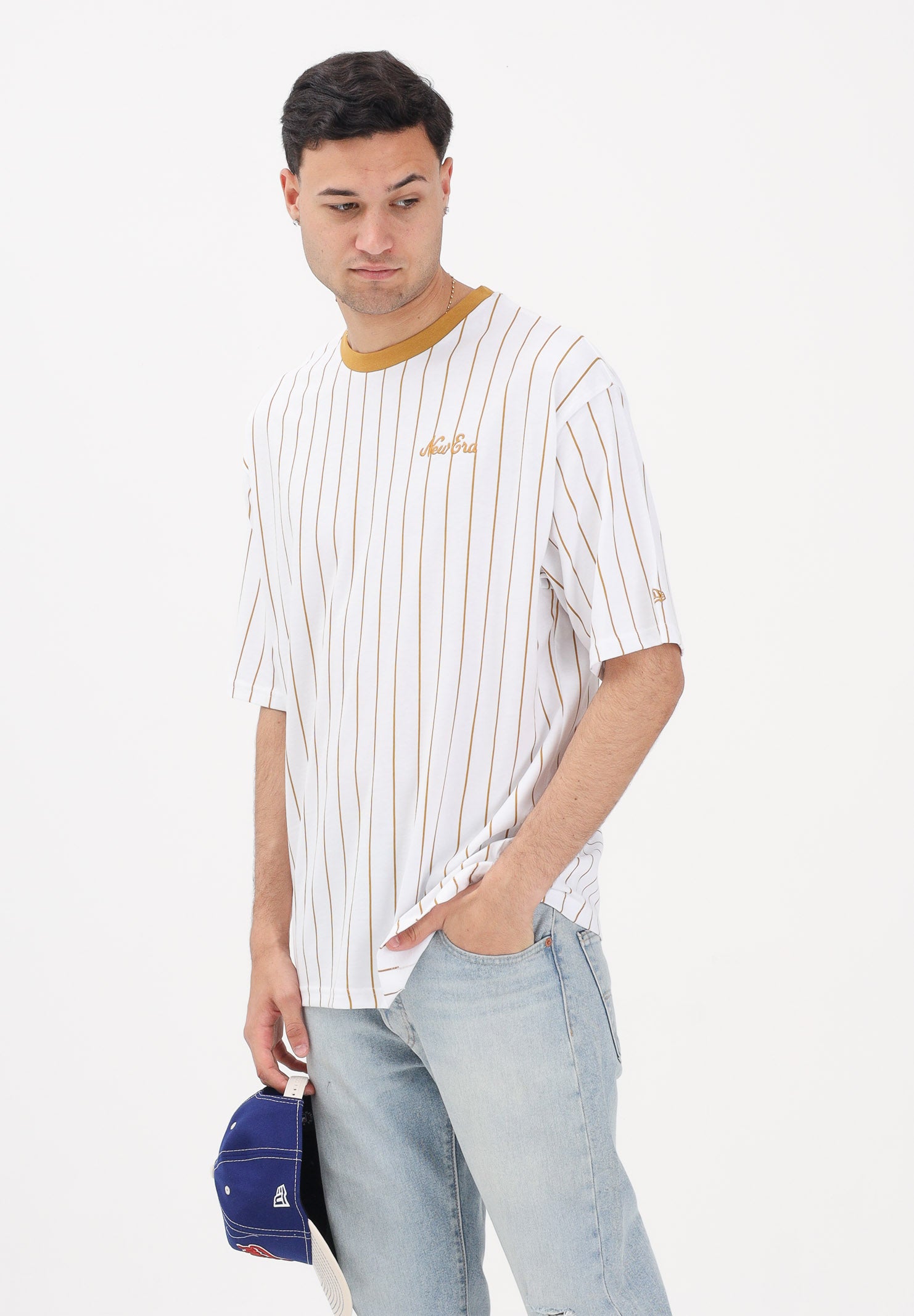 NEW ERA T-shirt a manica corta Oversized New Era Pinstripe bianca e senape per uomo e donna 60856223 . NEW ERA 