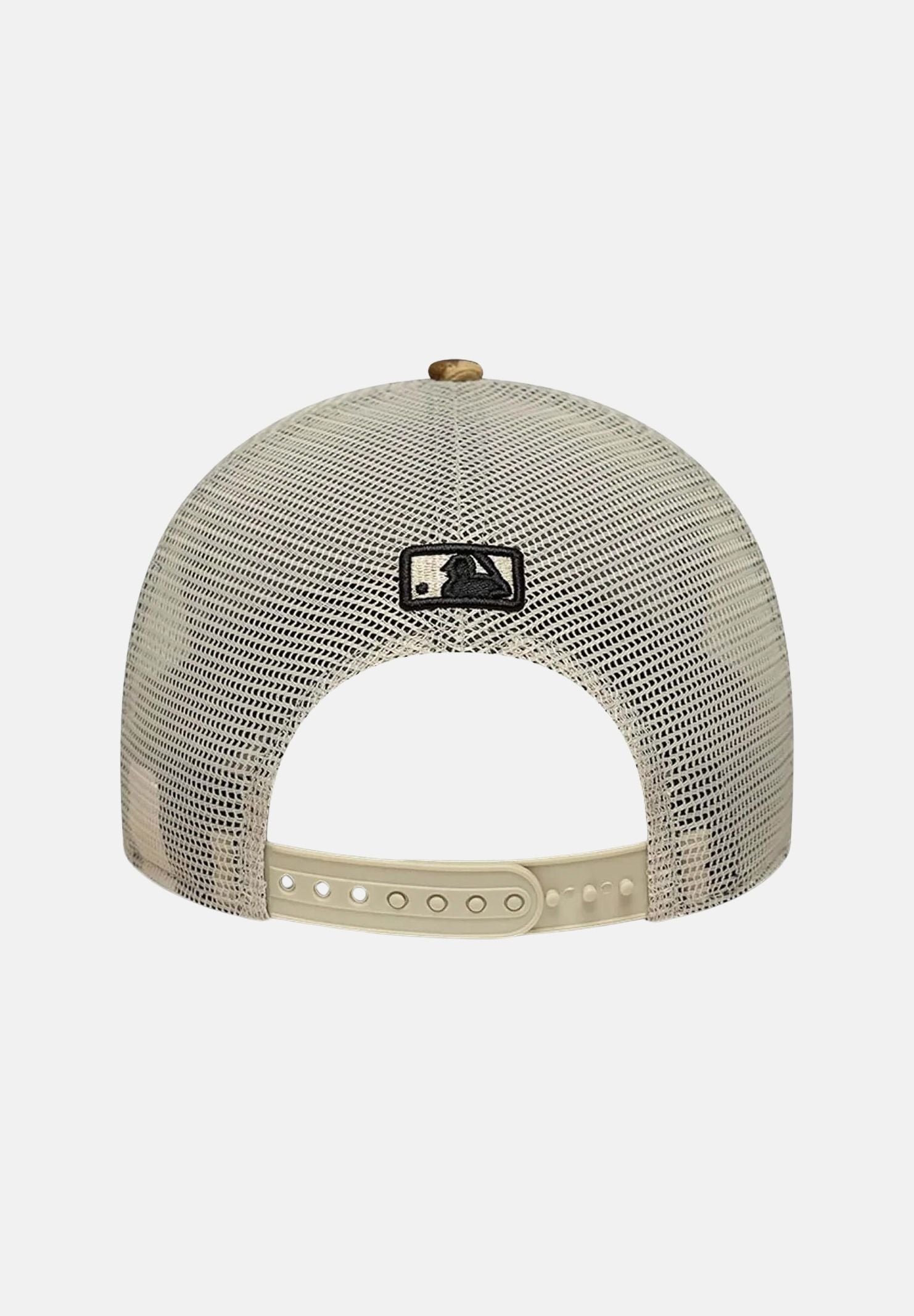 NEW ERA Cappello con visiera 9FORTY M-Crown A-Frame Trucker Yankees MLB leopardato da donna 60856311 . NEW ERA 