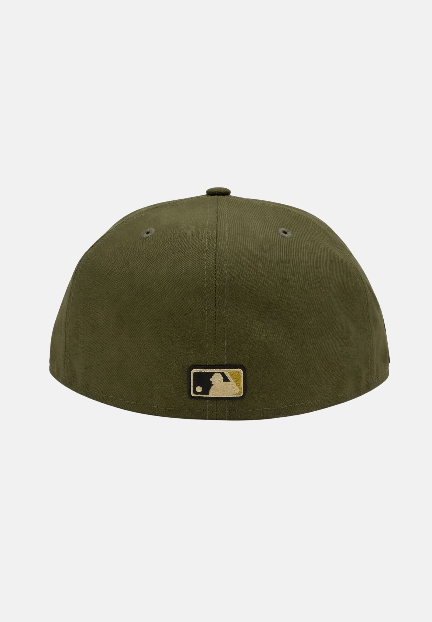 NEW ERA Cappello con visiera MLB26 AFD 5950 NEYY verde militare per uomo e donna 60859666 . NEW ERA 