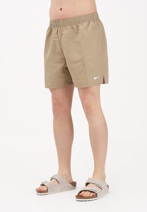 NIKE Shorts mare beige da uomo con logo NESSF560 241 NIKE 