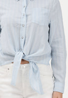 ONLY Camicia a manica lunga azzurra da donna con sottili righe e taschino 15195910 CEBR ONLY 