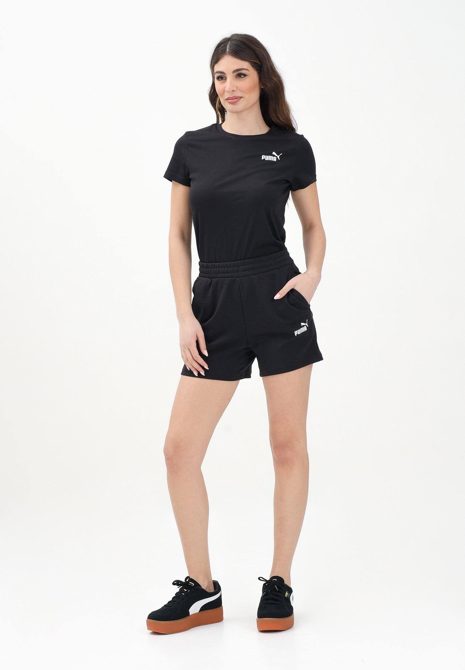 PUMA Shorts sportivo nero da donna con logo ESS N. 1 682440 01 PUMA 