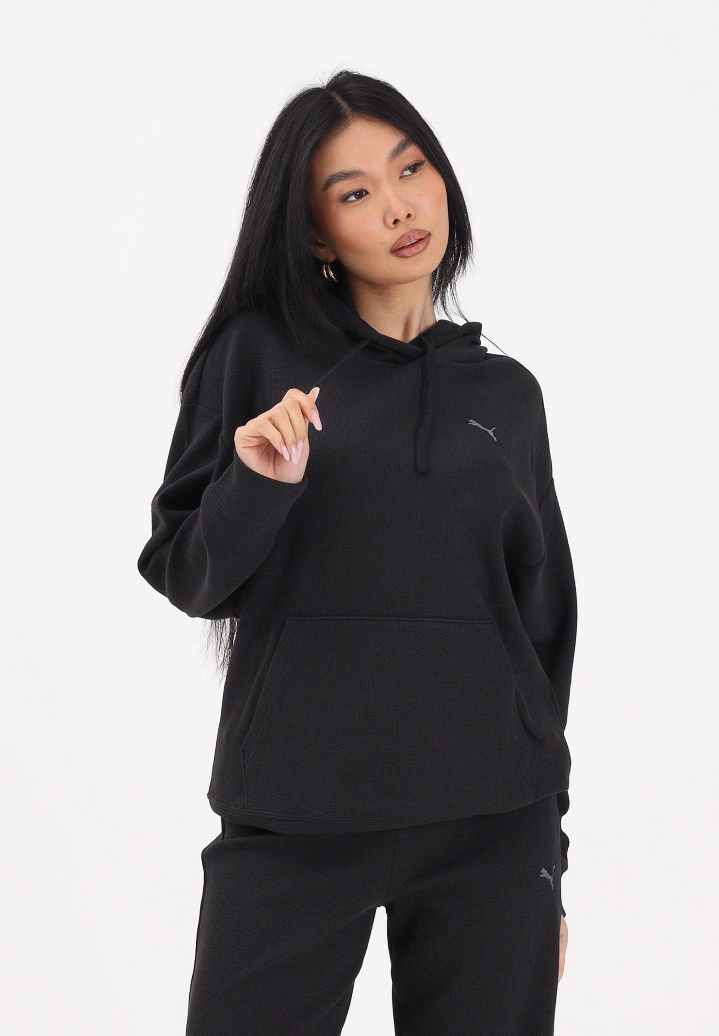 PUMA Felpa con cappuccio Essentials Elevated nera da donna 691814 01 PUMA 