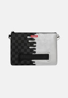 SPRAYGROUND Pochette Silver Side Drip Black Check Shark argento e nera per uomo e donna 910B8929NSZ . SPRAYGROUND 