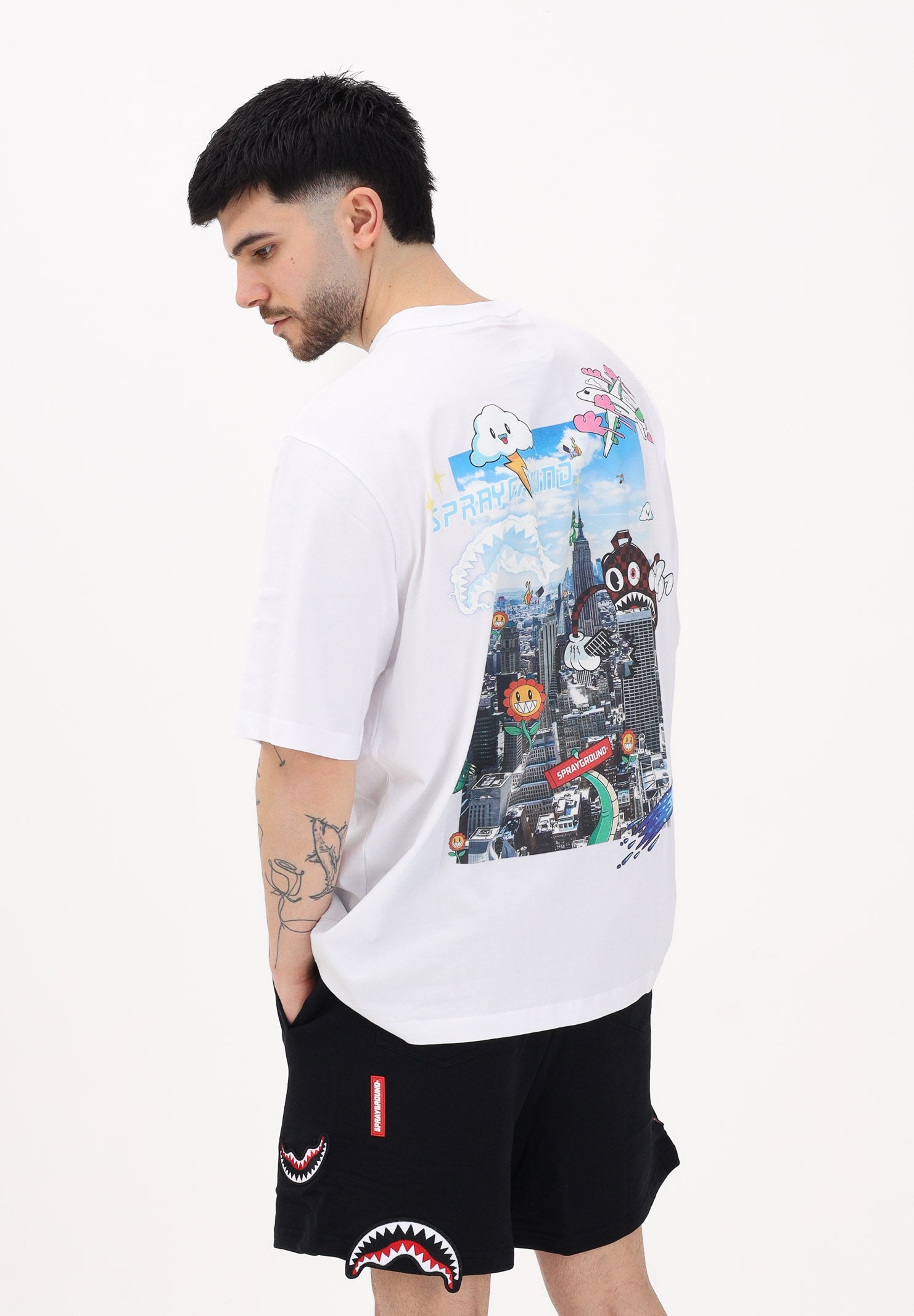 SPRAYGROUND T-shirt a manica corta bianca da uomo con stampa grafica sul retro SP875WHT . SPRAYGROUND 