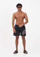 SPRAYGROUND Shorts mare nero da uomo con stampa shark laterale SP917BLK . SPRAYGROUND 