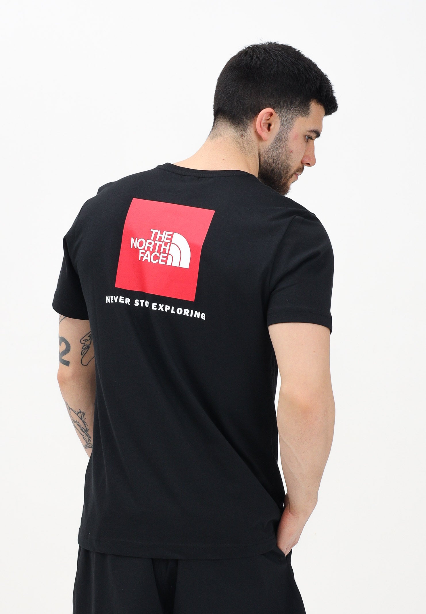 THE NORTH FACE T-shirt a manica corta NSE Reflective Box nera da uomo NF0A87NPJK31 . THE NORTH FACE 