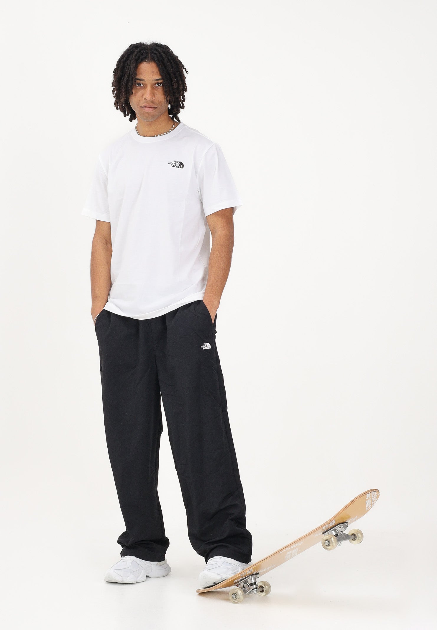 THE NORTH FACE Pantalone TNF Easy Wind nero da uomo NF0A8FBMJK31 . THE NORTH FACE 