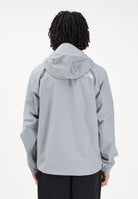 THE NORTH FACE Giacca a vento Quest DryVent™ grigia da uomo NF0A8G0RH5F1 . THE NORTH FACE 