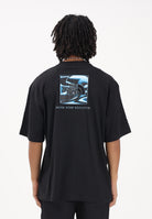 THE NORTH FACE T-shirt a manica corta Liquid NSE Box Oversized Graphic nera da uomo NF0A8G9WJK31 . THE NORTH FACE 