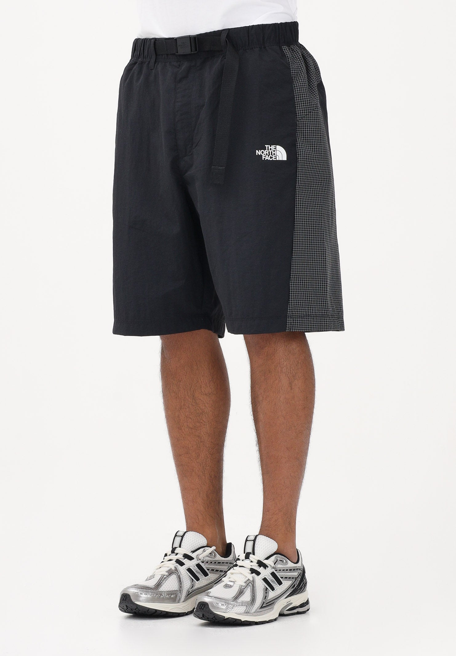THE NORTH FACE Shorts sportivo NSE nero da uomo NF0A8GE5JK31 . THE NORTH FACE 