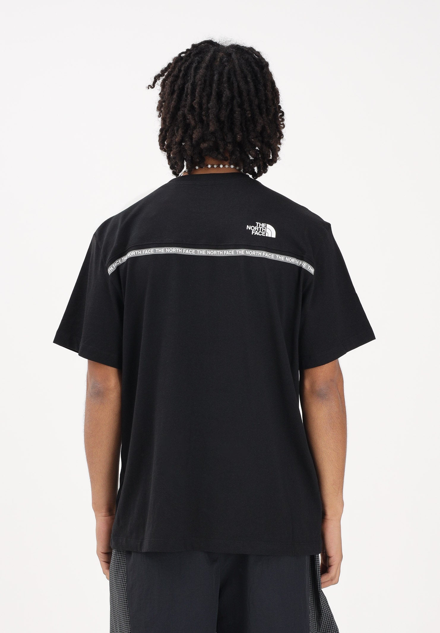 THE NORTH FACE T-shirt a manica corta Zumu Relaxed nera da uomo NF0A8GUYJK31 . THE NORTH FACE 